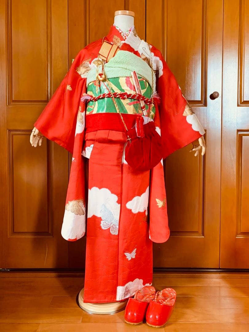 七五三　7歳の女の子のお支度クリスマスハーフ成人式へ華やかに着回せるお着物セット