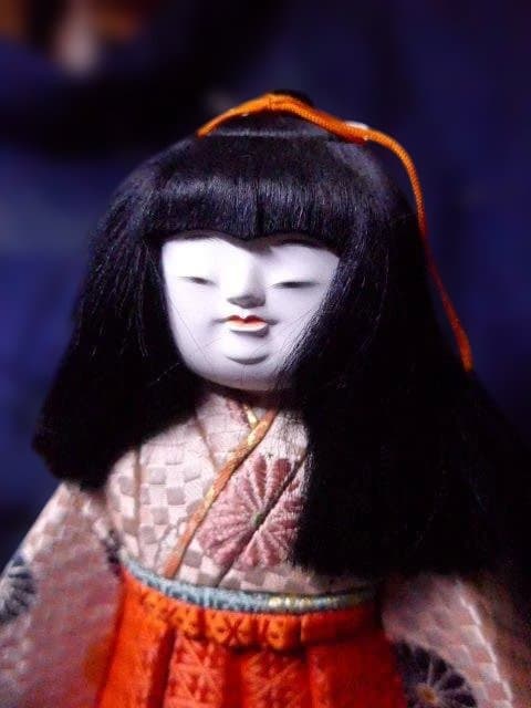 貴重な国指定無形文化財の人形師　銀座　原米洲の稚児雛です。