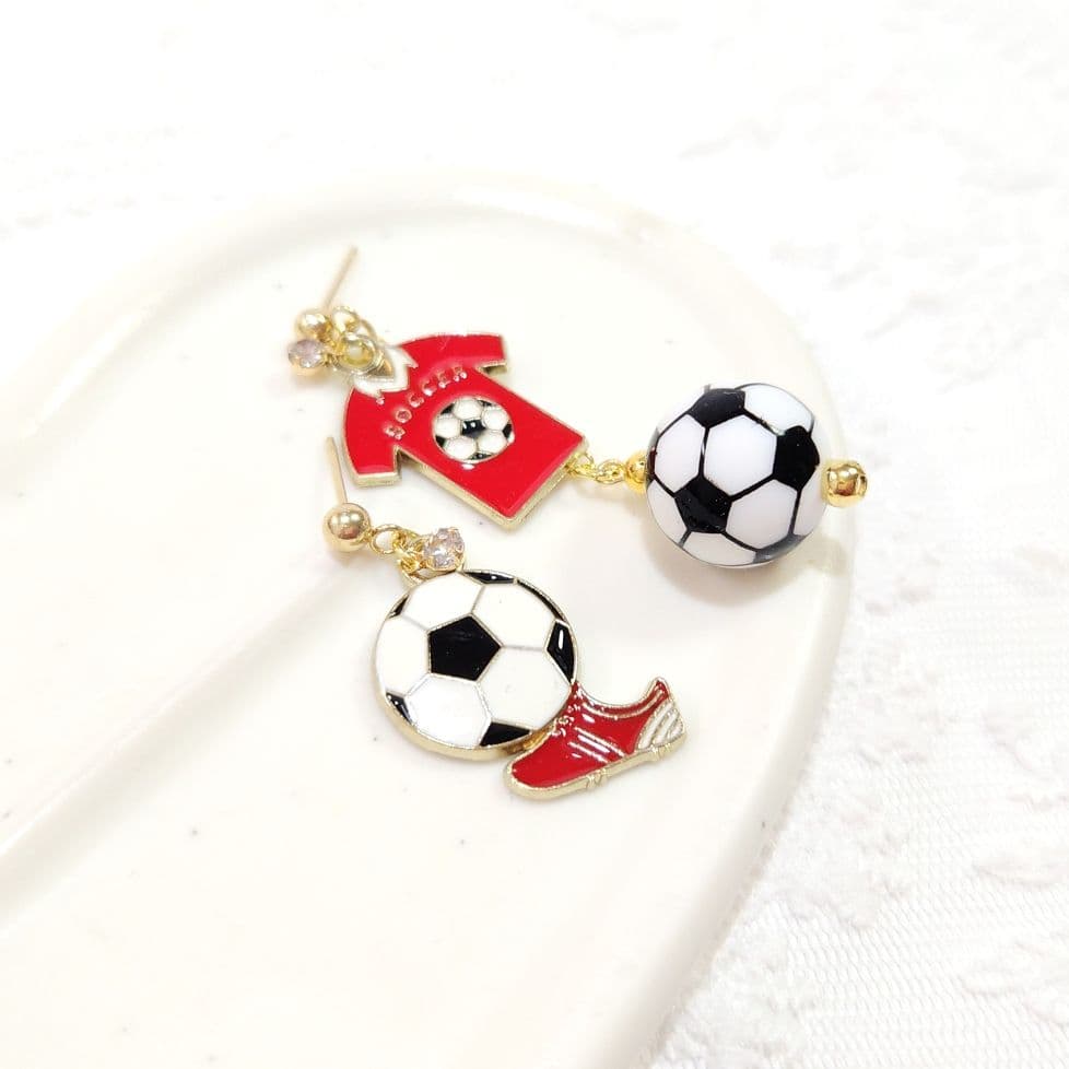 大人可愛い♡サッカー ピアス♡