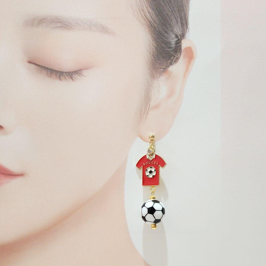 大人可愛い♡サッカー ピアス♡