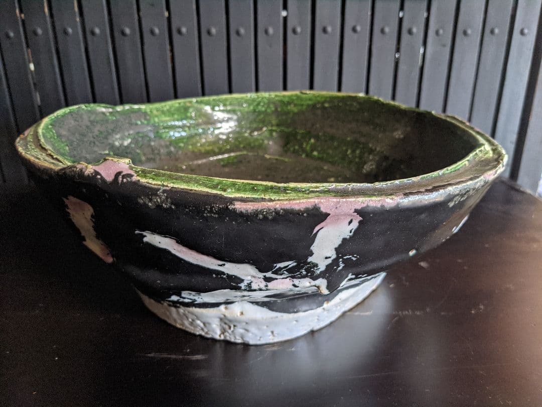 緑の力強い 鉢 花器 にもなりますˊᵕˋ 焼き物