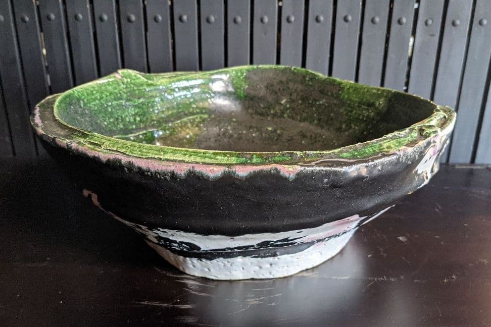 緑の力強い 鉢 花器 にもなりますˊᵕˋ 焼き物