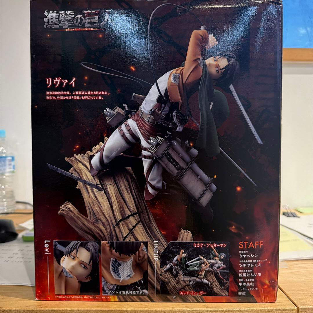 進撃の巨人 リヴァイ 1/8 フィギュア