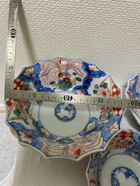 古伊万里？色絵組鉢 金彩