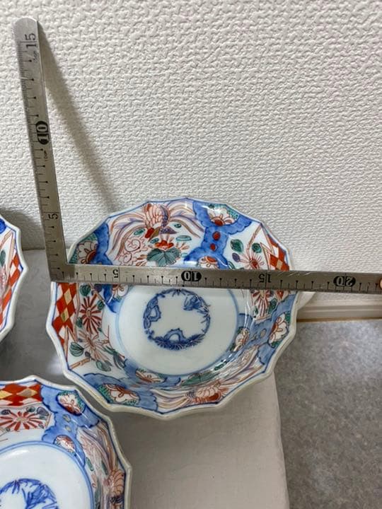 古伊万里？色絵組鉢 金彩