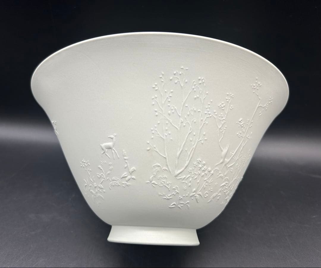 陶器　KPM ベルリン王立磁器製陶所　大鉢　ドイツ名陶　製作者サインあり　白磁