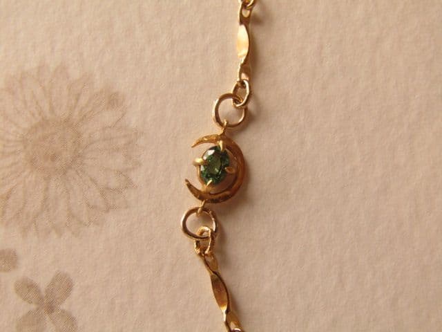 月のアレキサンドライトのブレスレット