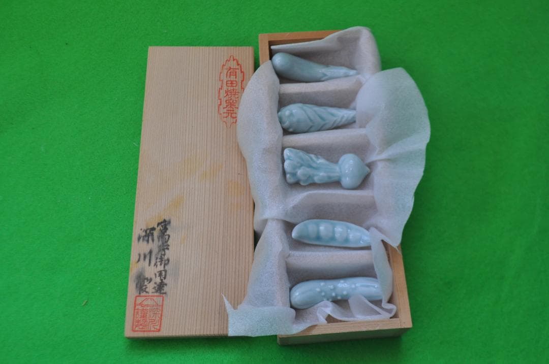 宮内庁御用達 深川製磁 有田焼窯元 五菜 箸置き木箱付 - メルカリ