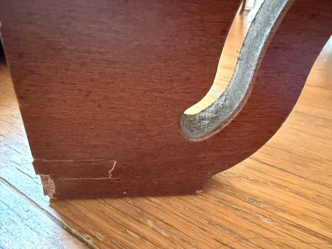 リンホーリン ガラス戸付き4段キャビネット