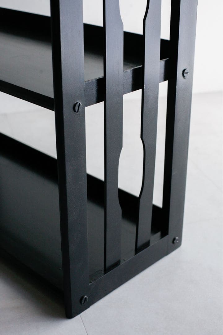 黒塗り　本棚　収納棚　飾り棚　ブックシェルフ　キャビネット　アンティーク　古家具