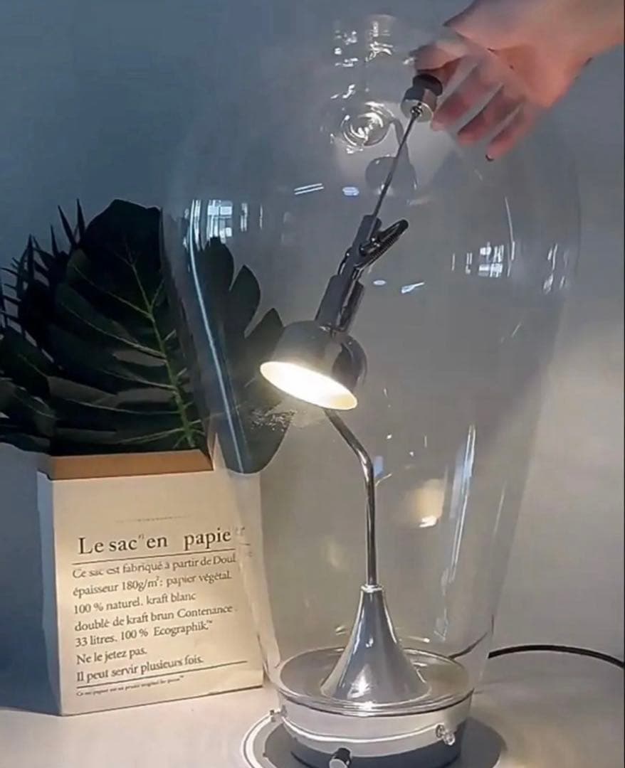 【デザイン照明】マグネット可動式 ガラスドームLEDランプ 北欧風　卓上ライト