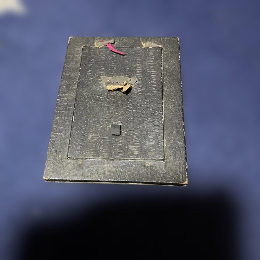 フォトフレーム 金属製 オーバル形状100年くらい前のものです、