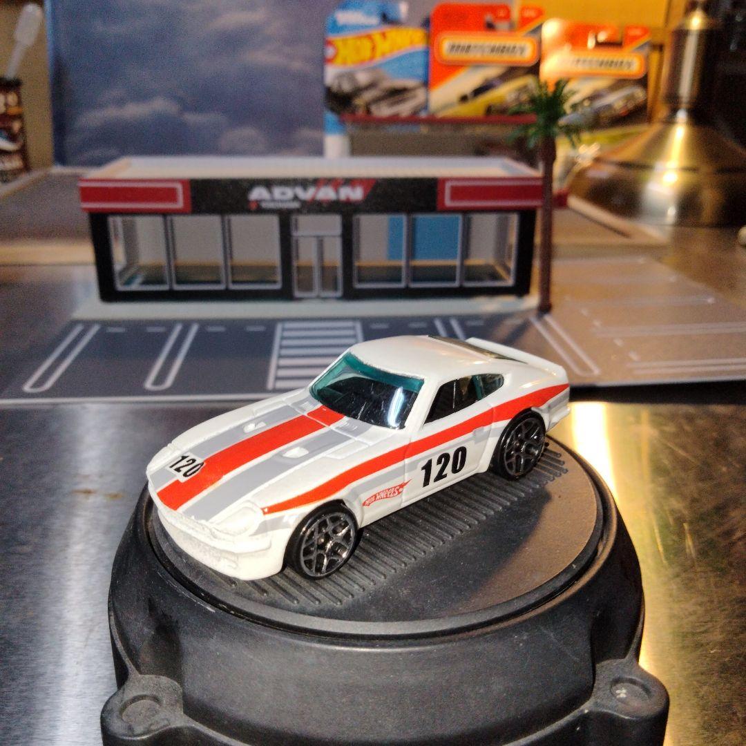 ホットウィール12台セット ニッサン マツダ 三菱 デコトラ 軽トラ