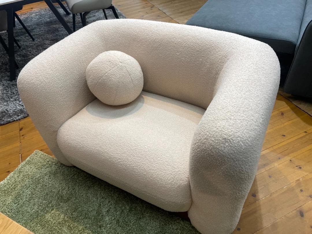 クッション付き　ブークレソファ　モコモコ　1人掛け　ホワイト　ソファ　1P　韓国