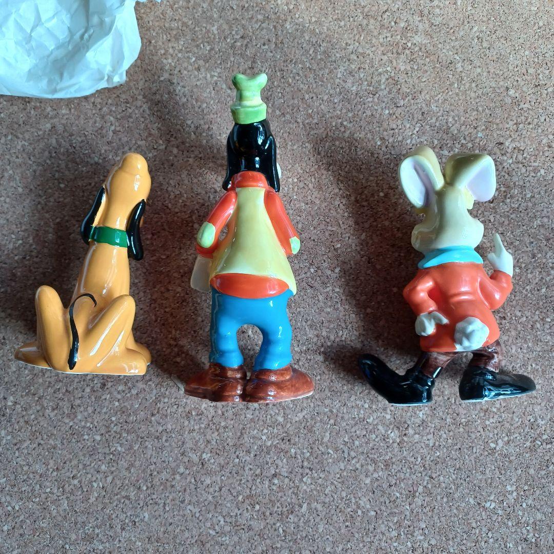 Disney　置物　不思議の国のアリス　デイジー　チェシャ猫　白うさぎ　プルート