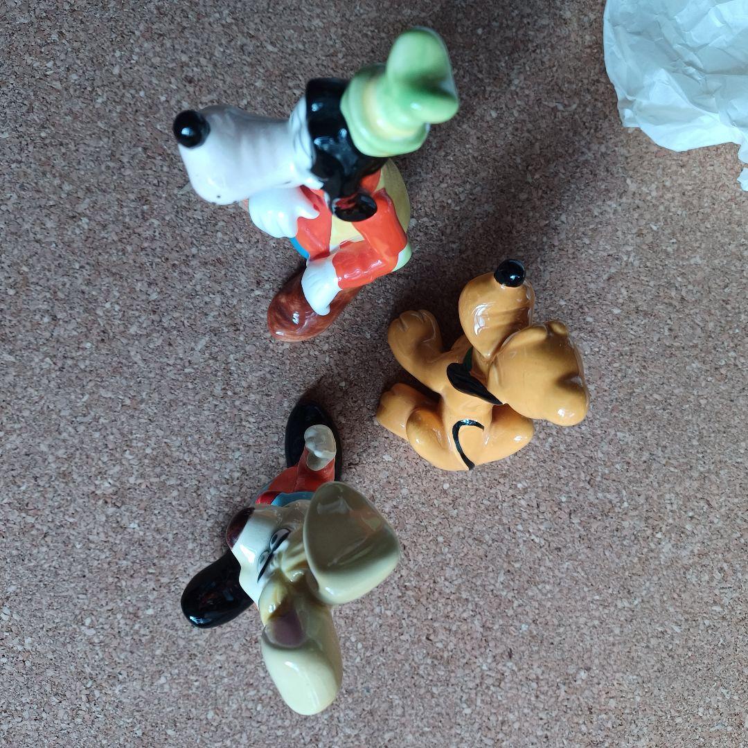 Disney　置物　不思議の国のアリス　デイジー　チェシャ猫　白うさぎ　プルート