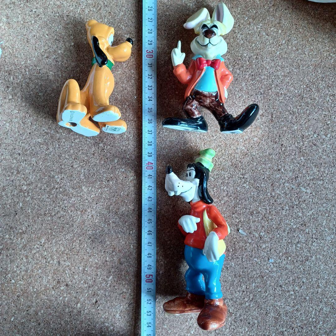 Disney　置物　不思議の国のアリス　デイジー　チェシャ猫　白うさぎ　プルート