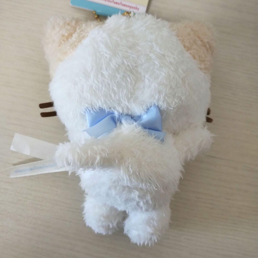 マシュマロみたいなふわふわにゃんこ マスコットキーホルダー - メルカリ