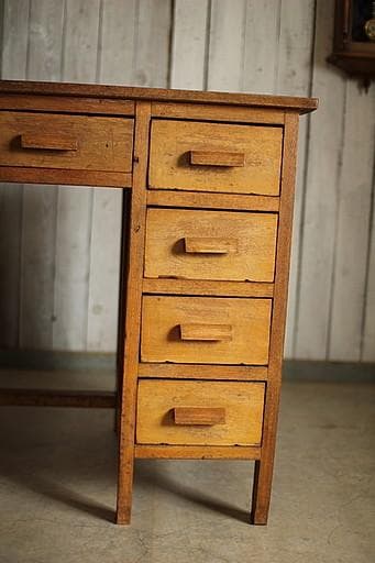 古い木製の片袖机　小引き出し6杯　ワークデスク　作業台　引き出し　古家具