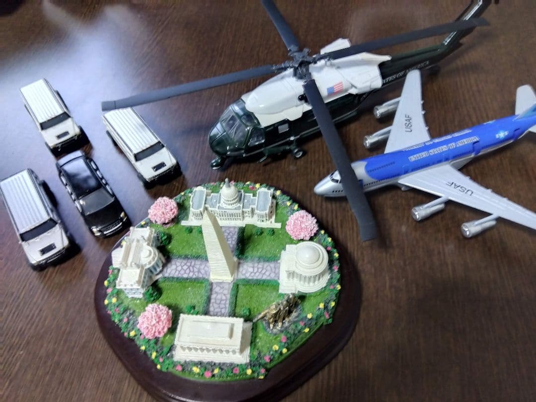 トランプ大統領グッズ（ホワイトハウス・マリーンワン・エアフォースワンミニチュア