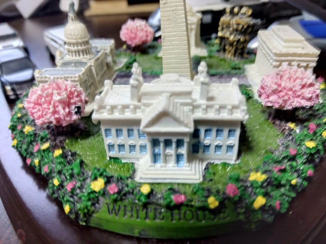 トランプ大統領グッズ（ホワイトハウス・マリーンワン・エアフォースワンミニチュア