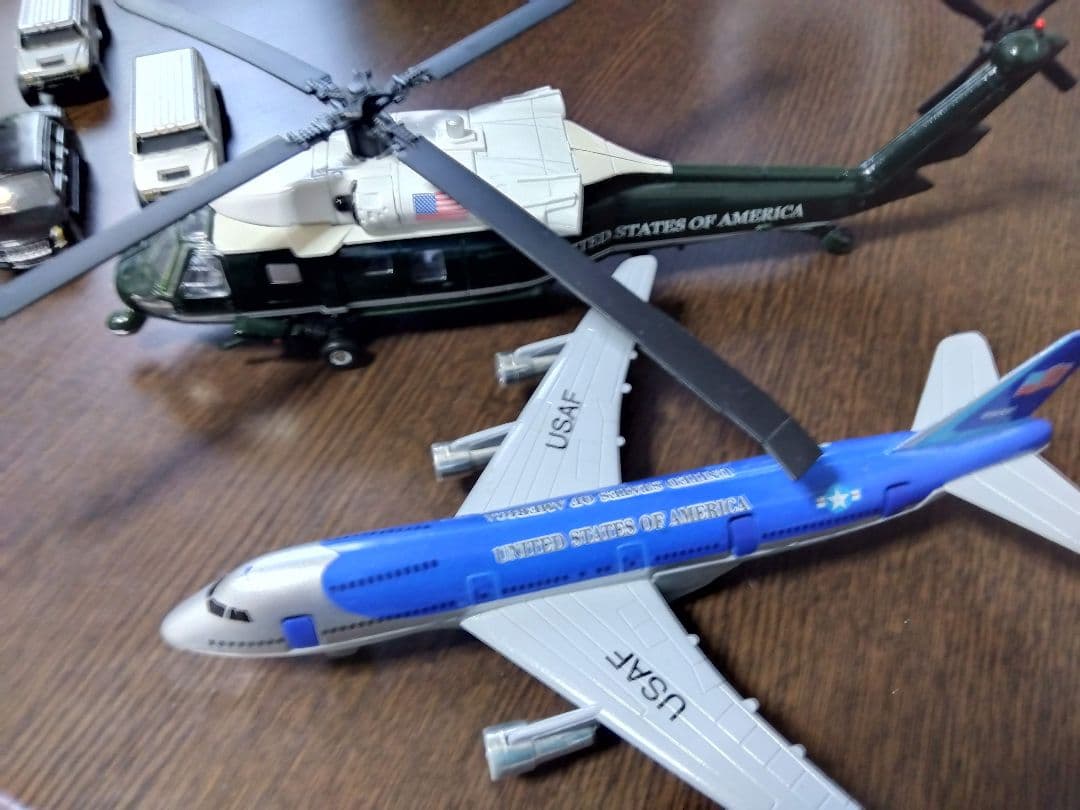 トランプ大統領グッズ（ホワイトハウス・マリーンワン・エアフォースワンミニチュア