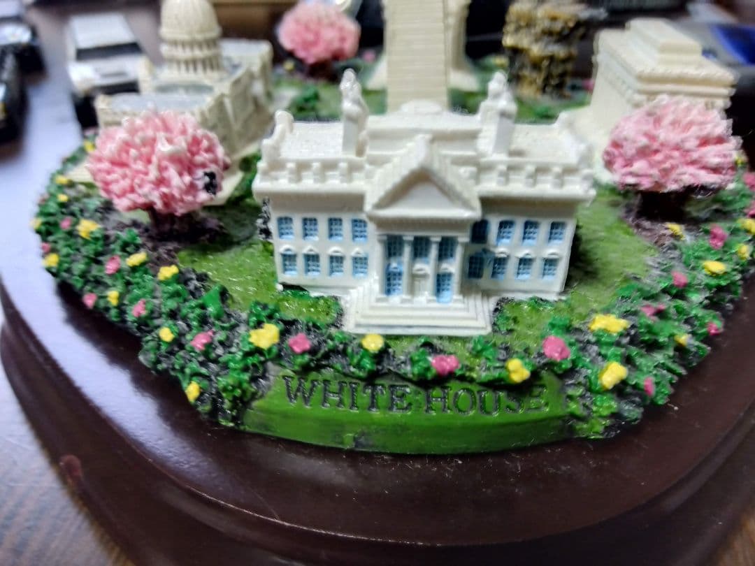 トランプ大統領グッズ（ホワイトハウス・マリーンワン・エアフォースワンミニチュア