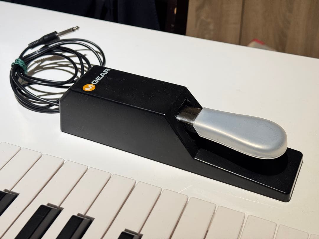 M-AUDIO Oxygen 61 MIDIキーボード&フットペダル