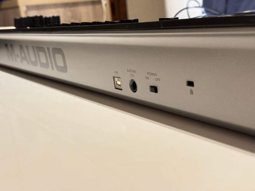 M-AUDIO Oxygen 61 MIDIキーボード&フットペダル