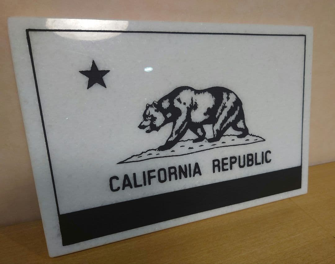 カリフォルニアリパブリック　アート　ストーン