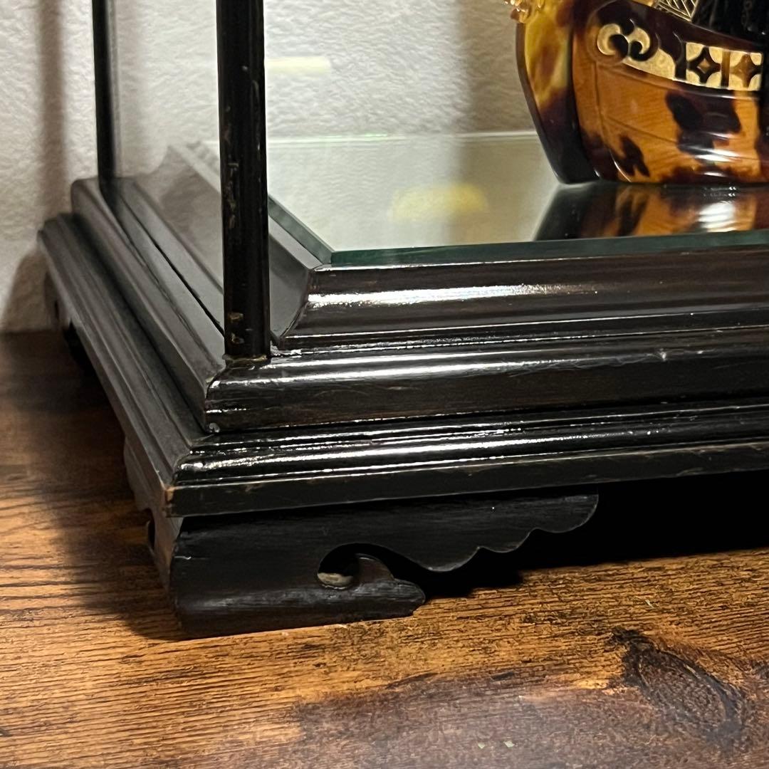 本鼈鳳凰宝船の置物　縁起物　オブジェ　ガラスケース付き