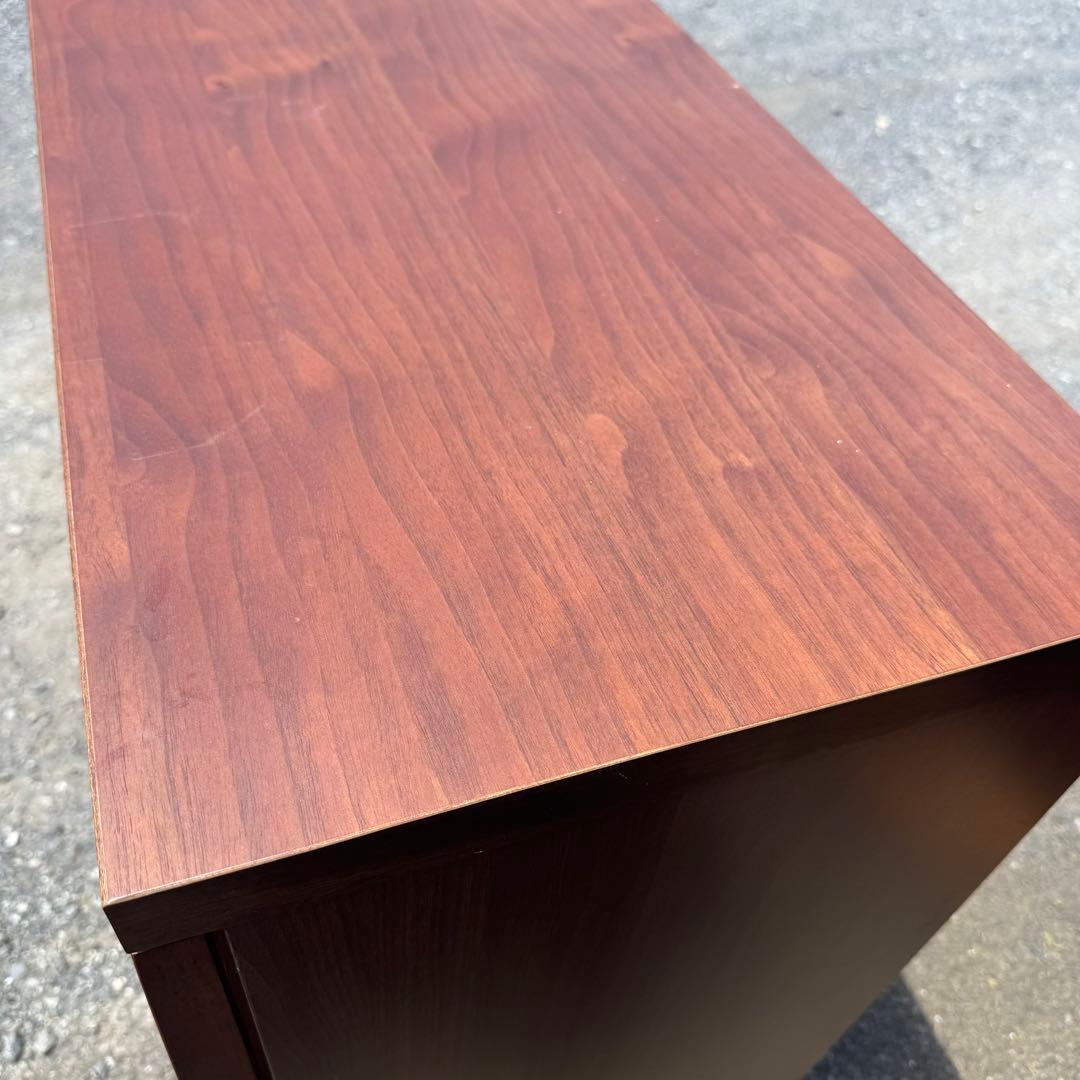 ブラウンキャビネット サイドボード　ガラス扉付き