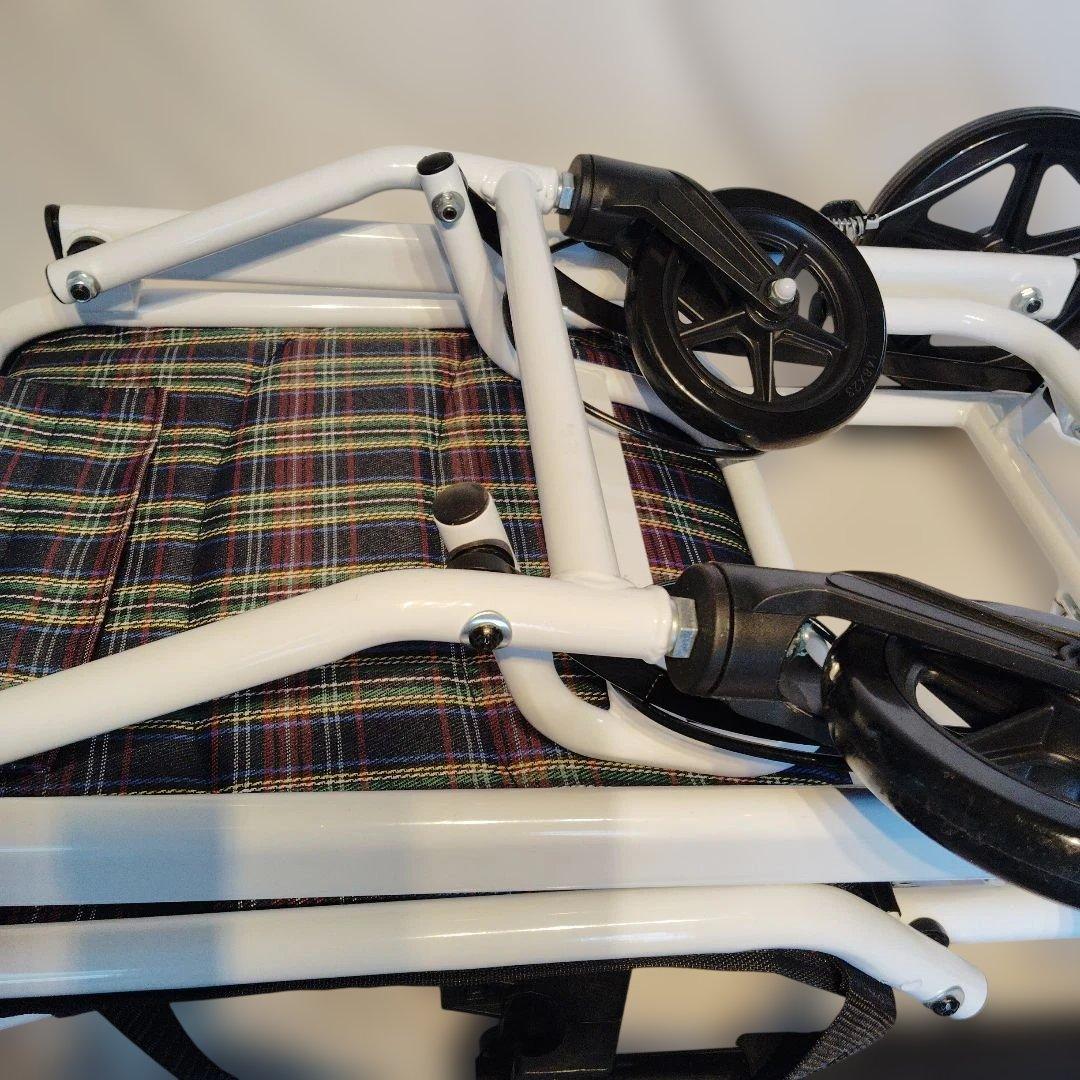 チェック柄 折りたたみ介助用車椅子