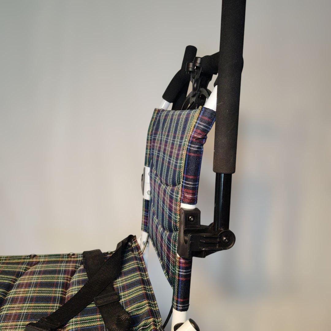 チェック柄 折りたたみ介助用車椅子