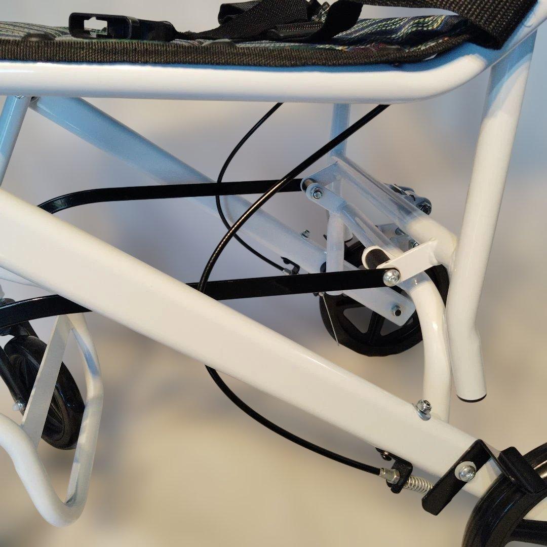 チェック柄 折りたたみ介助用車椅子