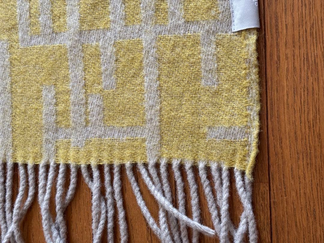北欧柄のフリンジ付きブランケット