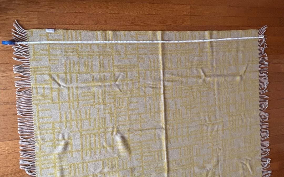 北欧柄のフリンジ付きブランケット