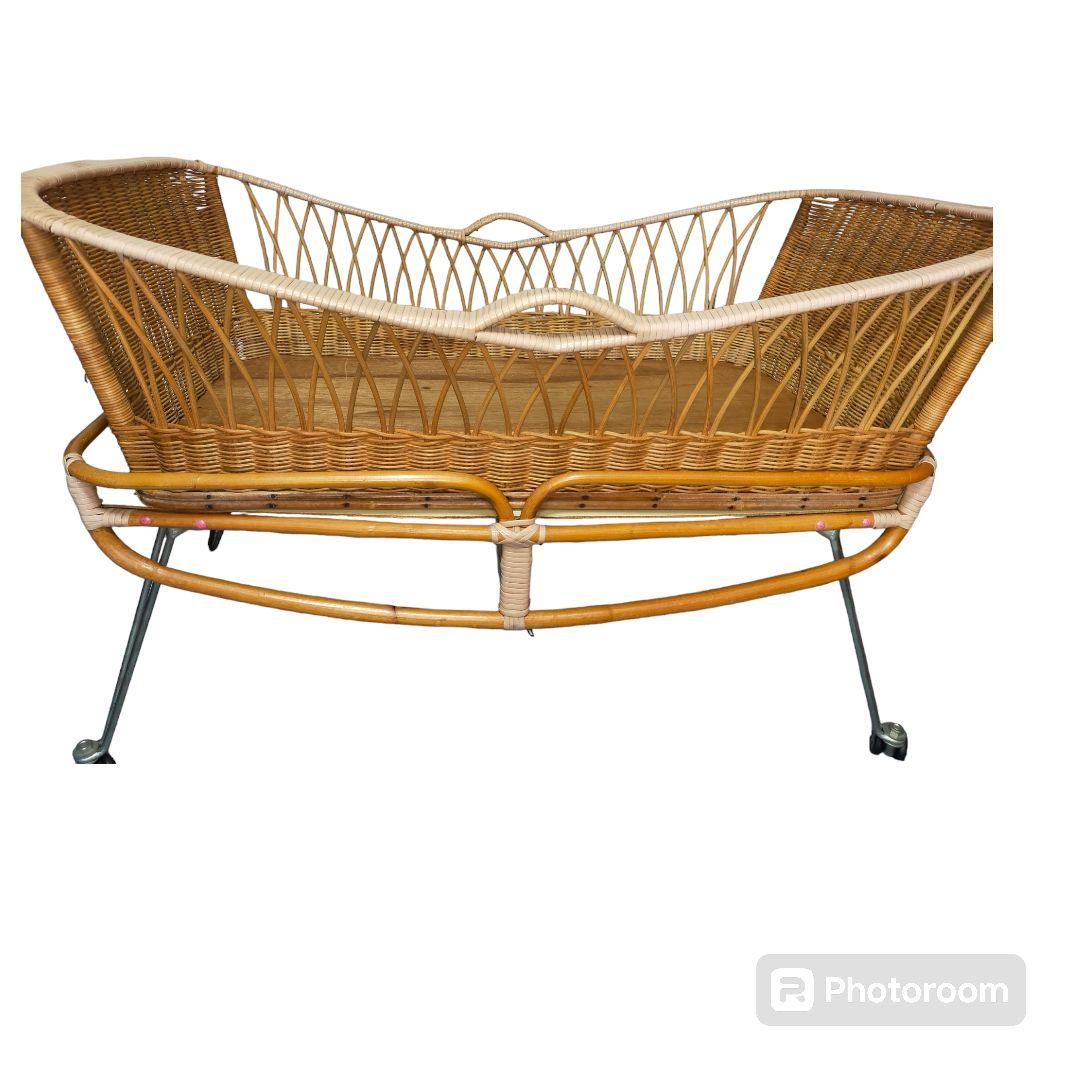 【レトロ】❀ラタン ❀ベビーベッドゆりかご❀ キャスター付き