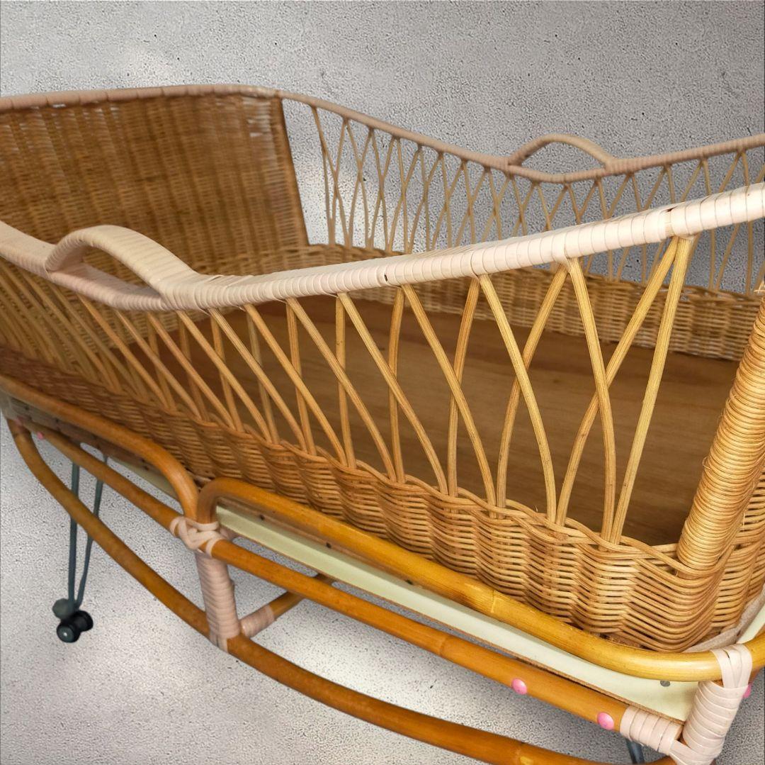 【レトロ】❀ラタン ❀ベビーベッドゆりかご❀ キャスター付き