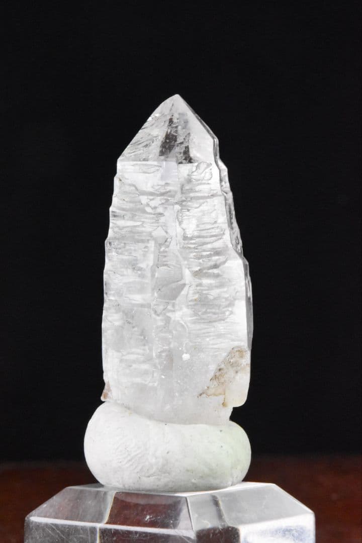 カイラス産 希少なエレスチャルポイント