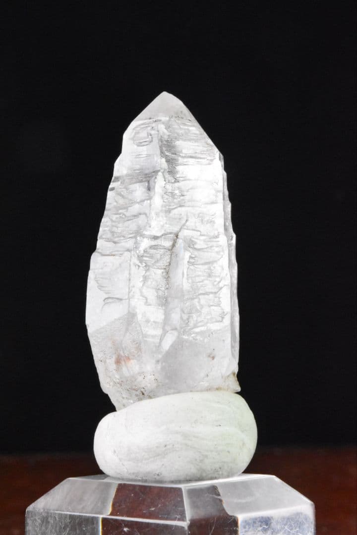 カイラス産 希少なエレスチャルポイント