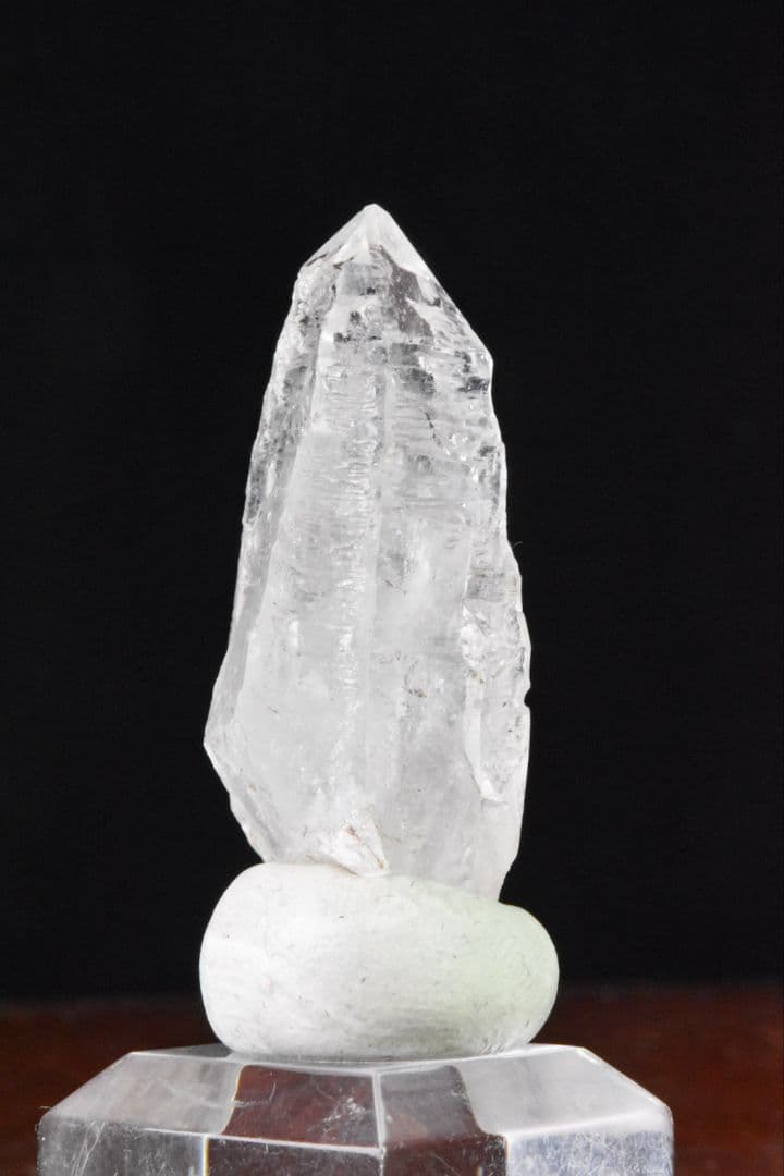 カイラス産 希少なエレスチャルポイント