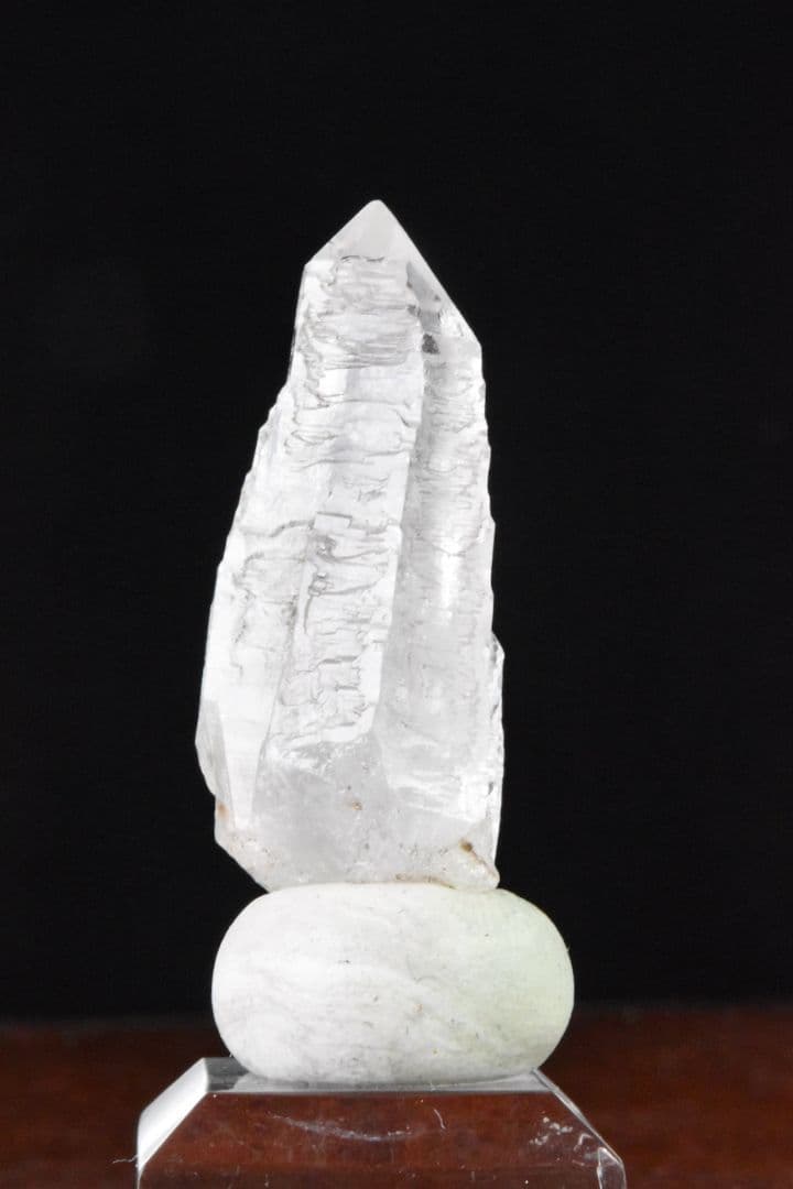 カイラス産 希少なエレスチャルポイント