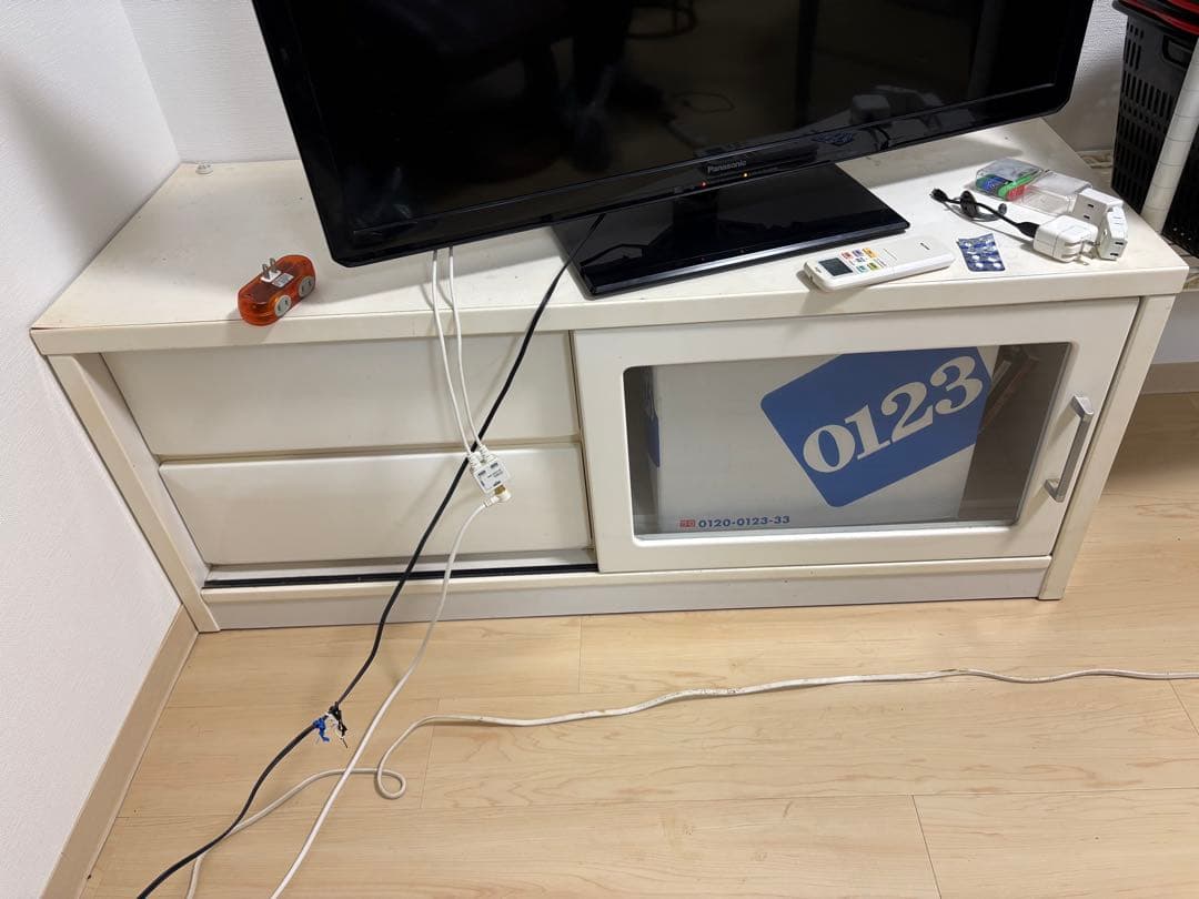 ホワイトテレビボード