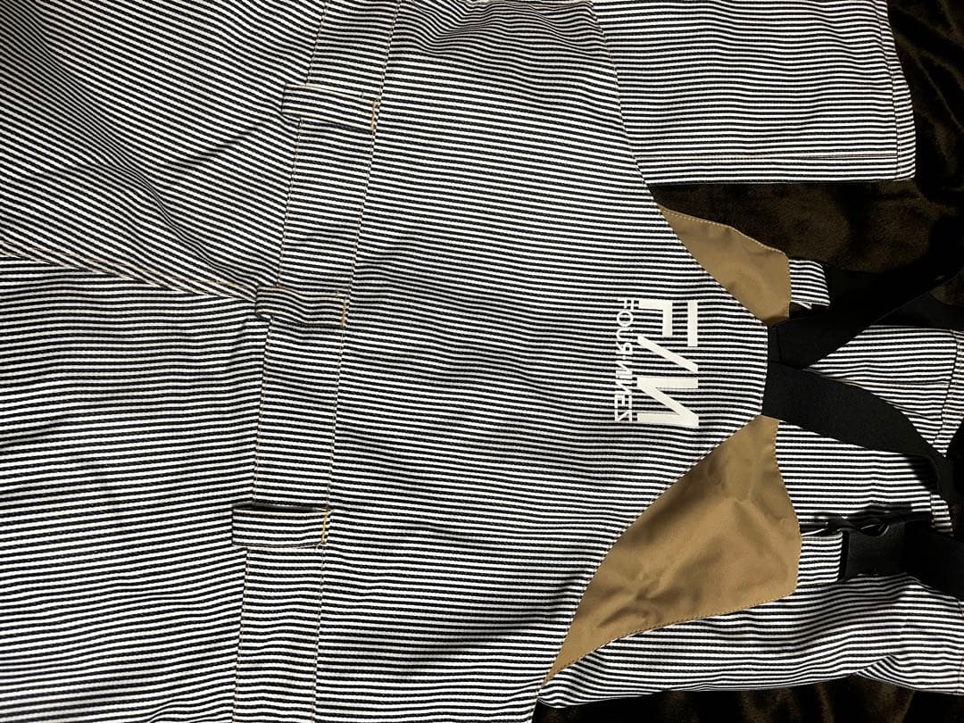 fournines スノボーウェア　オーバーオール