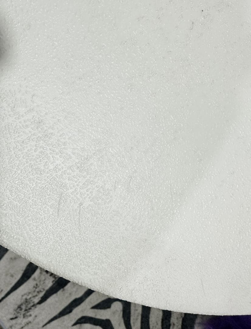 ドリアデ「KISSI KISSI」ホワイト ガーデンテーブル（屋内使用）