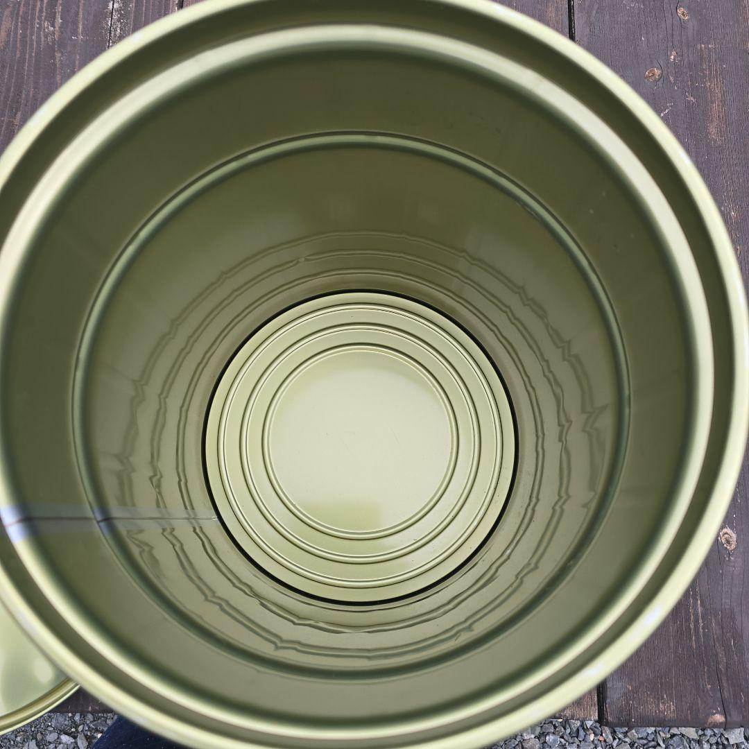 世田谷ベーススチール缶