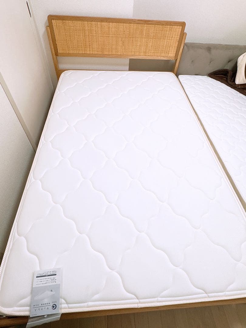 【直接引き取り】unico ベッドマットレス　セミダブル