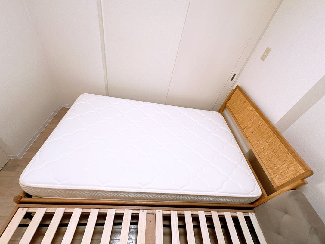 【直接引き取り】unico ベッドマットレス　セミダブル