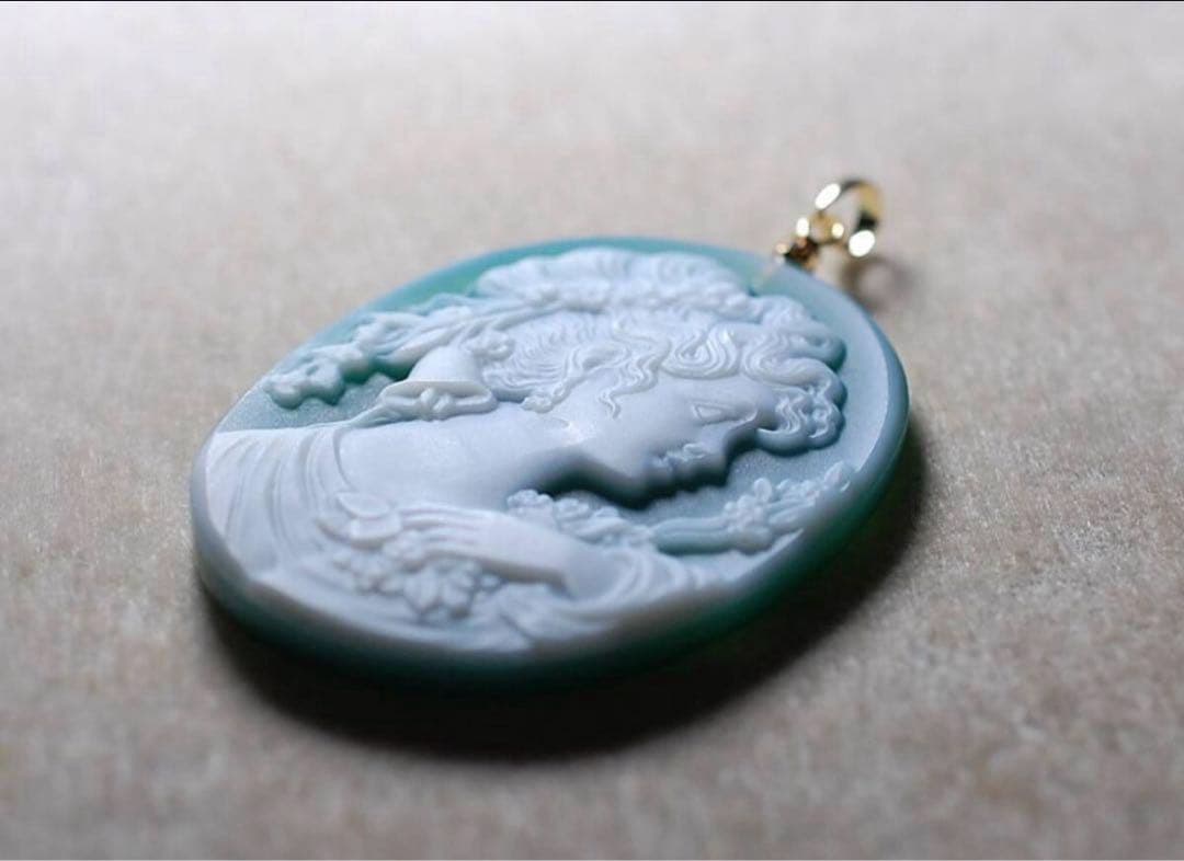 【極上の描写☆】メノウ カメオ　グリーン　k18 ペンダンド